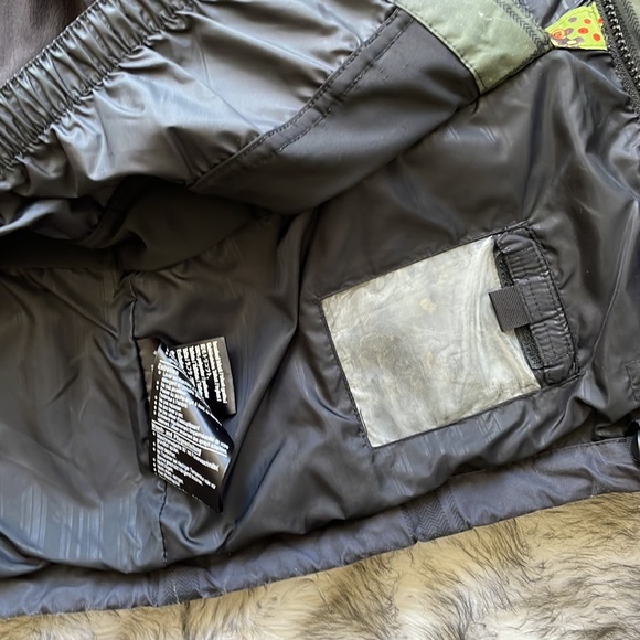 Burton The White Collection Snowboard Jacket - Picture 8 of 10